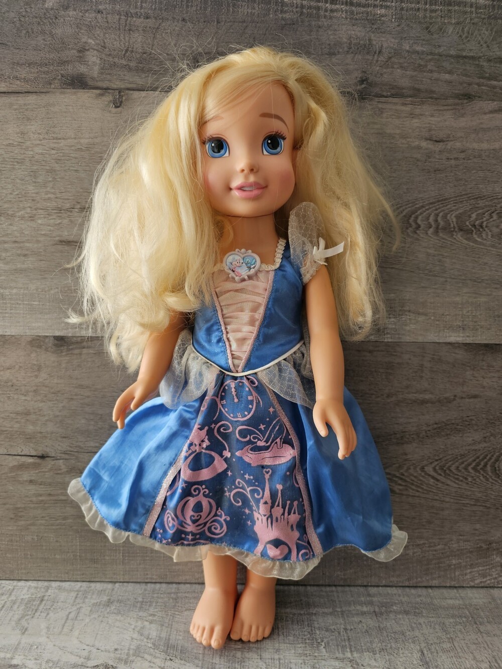 Disney Cinderella Princess Talking Doll Musical Talking Light-up Dress 20" Tall